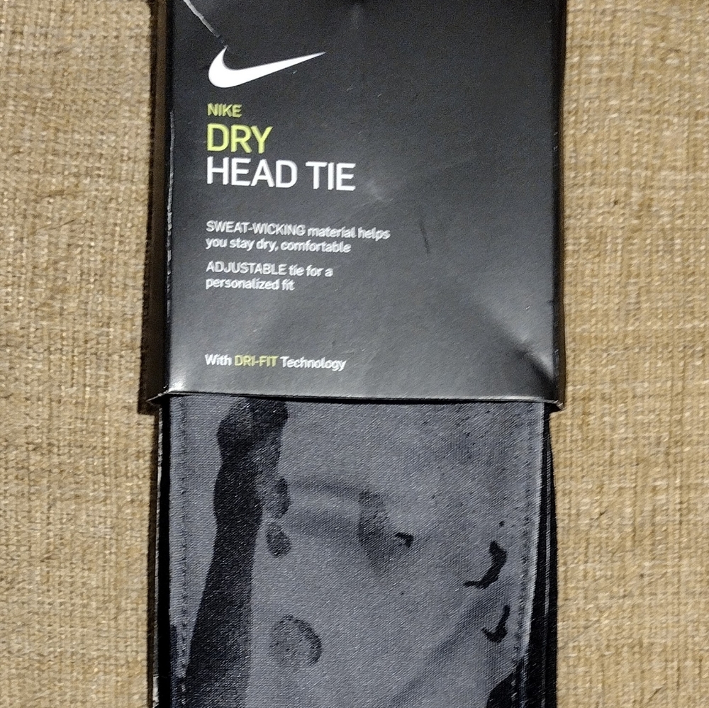 Nike Head Tie